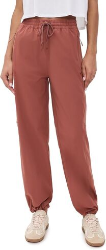 Beyond Yoga Women's Peak Pants in Saudi Arabia