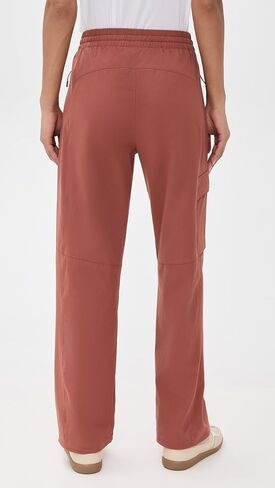 Beyond Yoga Women's Peak Pants in Saudi Arabia