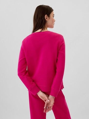 GAP Women's Logo Crewneck Sweatshirt in Saudi Arabia