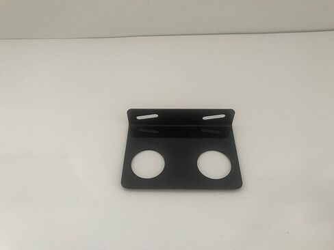 رف شاحنات منظر طبيعية من الأدوات للمجرفة ، والأشجار ، و Seldge Hammer ، إلخ. in Saudi Arabia