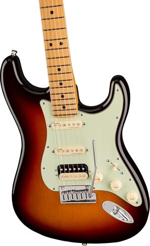 Fender American Ultra Stratocaster - حزمة كوبرا الأزرق مع العلبة ، والقبعة ، والحزام ، والكابلات ، وعدة تنظيف الجيتار in Saudi Arabia