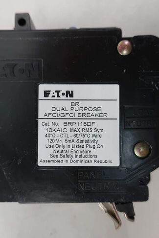 Cutler Hammer BRP115DF 1P 15A AMP 120V-AC قاطع الدائرة المصغرة in Saudi Arabia