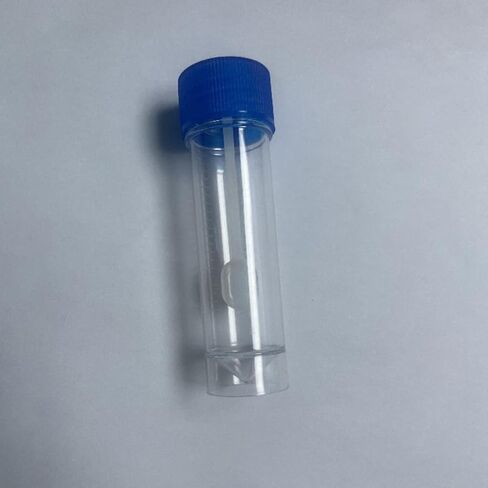 أكواب العينات ذات الأغطية: 50pcs قابلة للتخلص من البراز حاوية مع غطاء ملعقة - 25 مل زجاجة قارورة متدرجة للبلاستيك لاستخدام المختبر in Saudi Arabia