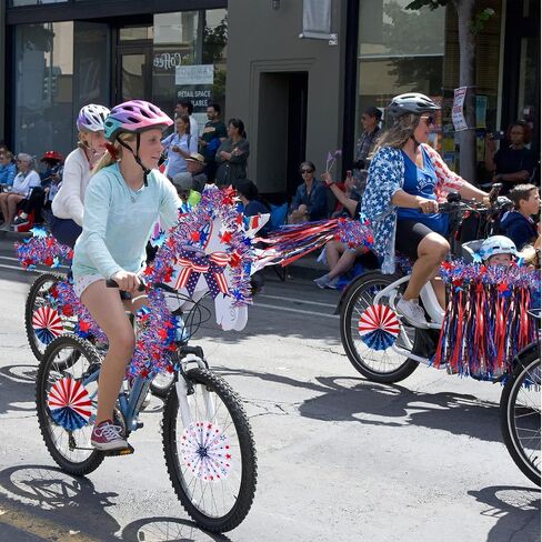 4th of July Bike Decoration Kit Parade Patriotic Red White and Blue Tinsel Garlands Bike Streamers American Bow USA Flags Star Stickers Bicycle Decorations for Independence Day in Saudi Arabia