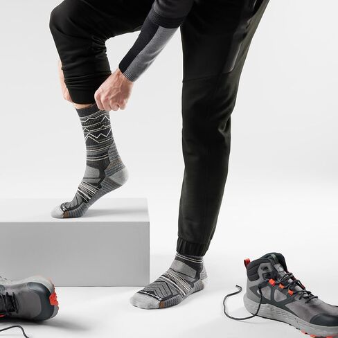 SmartWool Men Men Menike Light Cushion Mountain Chain Crew Crew in Kuwait