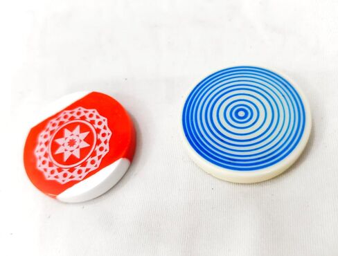 Carrom Board Striker Tournament Carrom Striker with Designer Case Original Quality Pool Ball Striker Smooth Finish for International Championship & Professionals Player Choice Assorted (Pack of 4) in Saudi Arabia