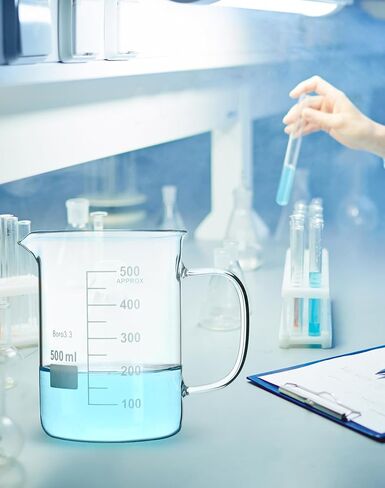 QWORK Beaker with Handle, 500ml Measuring Cup, Borosilicate Glass,Beaker Mug with Pouring Spout, 4 Pack in Saudi Arabia