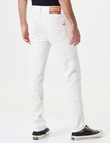 ديزل 2019 D-Strukt Slim Jeans متوسطة الأزرق in Saudi Arabia