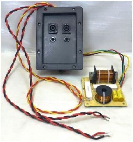 Replacement Crossover for Peavey SP4 Dual 15" 3-Way Speaker w/Speakon 1/4" Jack in Saudi Arabia