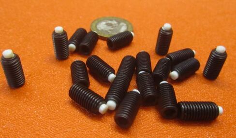 طبقة نايلون من النايلون الأسود مجموعة المسمار 1/4 "-28 x .500" طول الخيط in Saudi Arabia