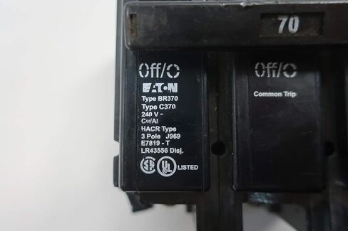 Eaton BR370 قاطع الدائرة 3P 70A 240V-AC in Saudi Arabia