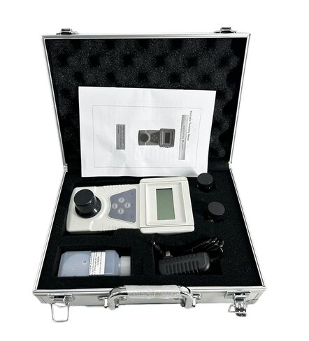 أداة قياس التعكر المحمولة عدادات التعكر مع أداة حل التعكر القياسية Formazine من 0 إلى 200 مؤشر الحد الأدنى NTU 0.1 NTU لمحطات معالجة الصرف الصحي للحياة in Kuwait