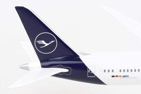 Daron SkyMarks Lufthansa 787-9 1/200 (SKR1096) in Saudi Arabia