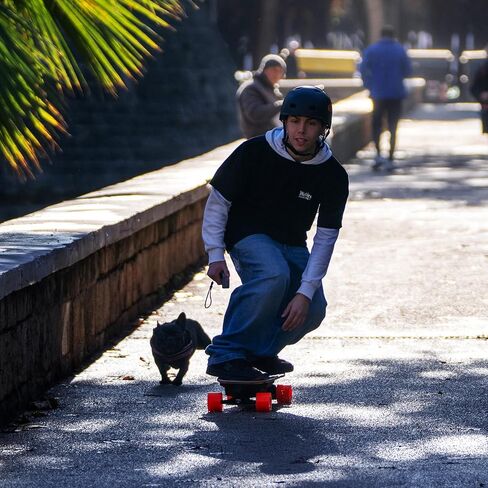 لوح التزلج الكهربائي Meepo V5 مع Remote ، 2500 * 2 محركات حزام قوية ، 28 ميلاً في الساعة/45 كيلومترًا في الساعة-تصل إلى 28 مترًا/45 كم ، نطاق الجيل التالي من الطراد الكهربائي ، للشباب والبالغين in Kuwait
