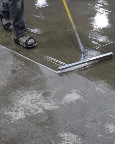 Moisture Vapor Barrier Epoxy Primer Kit- 100% Solids - Clear Finish (3 Gallon) in Saudi Arabia