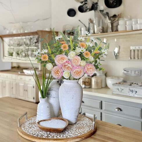 إكليل من الزهور الصيفية الربيع للباب الأمامي ، 22 بوصة الأزرق والأبيض الكوبية الاصطناعية وإكليل السحلية مع التوت والمساحات الخضراء ، ديكور الأزهار المزرعة ، لنافذة جدار الباب الأمامي الداخلي في الهواء الطلق in Kuwait