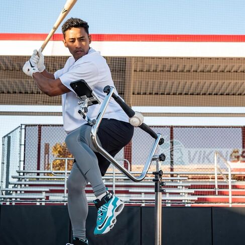 Baseball و Softball Batting Swing Train ، Tee Tee ، يساعد Tee على إتقان طريق التأرجح المثالي مع مدرب AI App Swing ، وهو مثالي للكرة اللينة أو الضرب البيسبول in Saudi Arabia