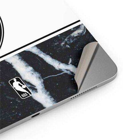 Skinit Skinit Tablet Tablet Skiner مع iPad Air 11in (2024-2025) - تصميم NBA Cleveland Cavaliers للحيوانات السوداء المرخصة رسميًا in Saudi Arabia