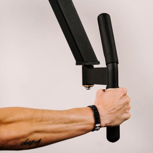 Titan Fitness Plate Fly Fly و Groend Delt Machine ، مصنفة 300 رطل ، وآلة تخصص في الجزء العلوي من الجسم ، والصدر ، والظهر ، والتدريب على الكتف in Kuwait