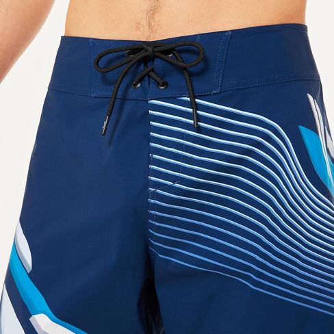 Oakley Men's Striped 19'' Boardshort in Saudi Arabia