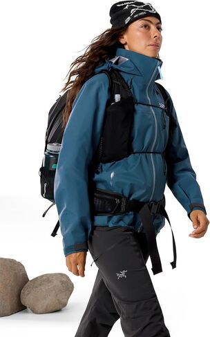 Arc'teryx Women's Beta Ar Jacket in Saudi Arabia