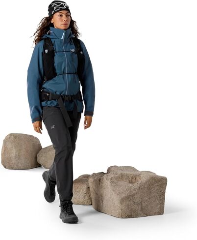 Arc'teryx Women's Beta Ar Jacket in Saudi Arabia