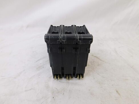Eaton CH315 Plug-On Mount Type CH Circuit Breaker 3-Pole 15 Amp 240 Volt AC in Saudi Arabia