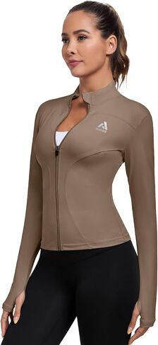 سترة تمرين للسيدات ، وسترات جارية خفيفة الوزن ، والسيدات ، والزعانف الراسخة. in Kuwait