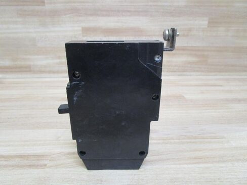 1- TEY120 GE 20 AMP, 1 POLE, 277VAC TEY CIRCUIT BREAKER 20A 1P GENERAL ELECTRIC (NEW TAKE-OUT) in Saudi Arabia