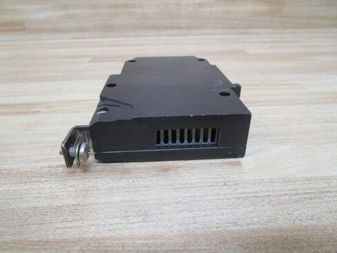 1- TEY120 GE 20 AMP, 1 POLE, 277VAC TEY CIRCUIT BREAKER 20A 1P GENERAL ELECTRIC (NEW TAKE-OUT) in Saudi Arabia
