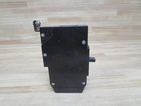 1- TEY120 GE 20 AMP, 1 POLE, 277VAC TEY CIRCUIT BREAKER 20A 1P GENERAL ELECTRIC (NEW TAKE-OUT) in Saudi Arabia