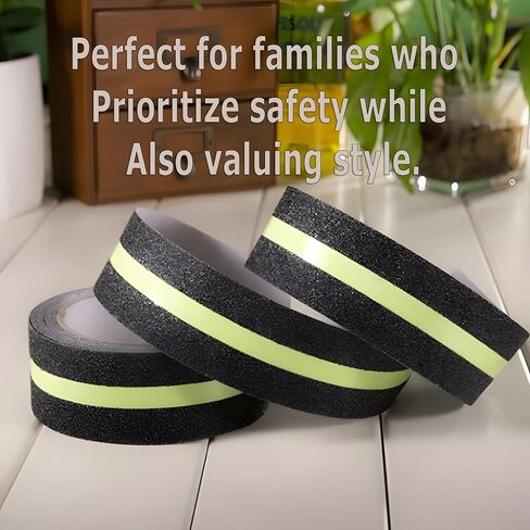 توهج في شريط الانزلاق المظلم in Kuwait