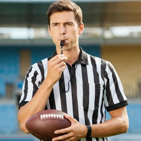Black Sports Whistle with Lanyard, Plastic Sports Whistles Coach Whistle Loud Crisp Sound Whistles with PVC Mouth Grip for Coaches, Referees, Officials and Emergency Survival, 4 Packs in Saudi Arabia