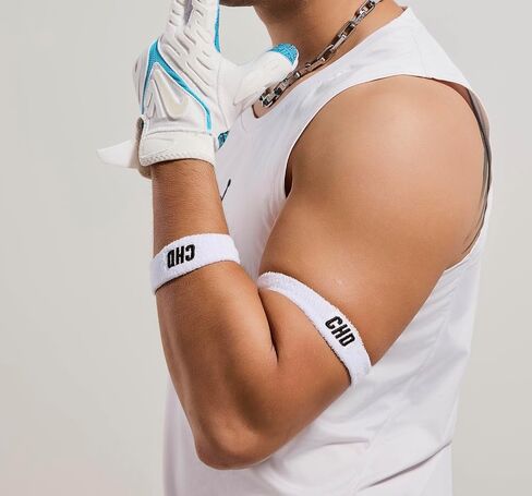 شارات كرة القدم - العصابات ذات الرأسين لكرة القدم ، والأشرطة العالية الأداء مع مواد فائقة النعومة لتفكيك العرق والبقاء جافًا ومريحًا - تشمل نطاقيان العضلة ذات الرأسين in Kuwait