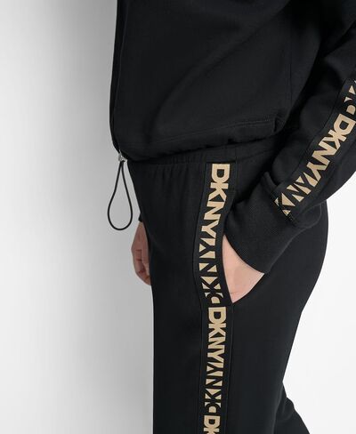 صوف DKNY للسيدات يسحب قميص Crewneck Sweatsher in Saudi Arabia