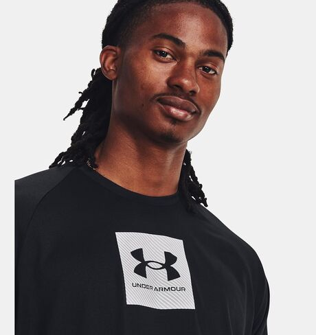 أكمام قصيرة بأكمام قصيرة وطباعة تقنية للرجال من Under Armour in Saudi Arabia