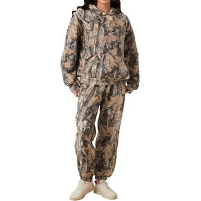 Camo Sweatsuits for Women 2 Piece Outfits Maple Leaf Print Hoodie Sweat Sets Pants Camouflage Tracksuits Lounge sets in Kuwait