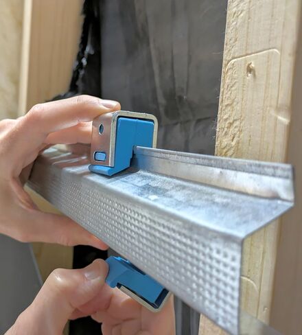 MarvelMute Sound Isolation Clip - Full Rubber Sound Blocking Clips for Soundproofing Resilient Channel (50) in Kuwait