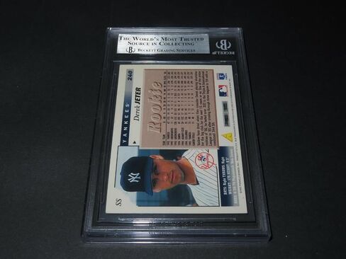 وقع Derek Jeter 1996 SCORE CARKIE CARD RC #240 Auto Yankees Beckett BAS COA - Baseball Slabbed Cards Rokie in Saudi Arabia