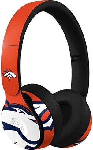 Skinit Skinit Audio Audio Skiner مع Beats Solo Pro - NFL Denver Broncos Camo Design in Saudi Arabia