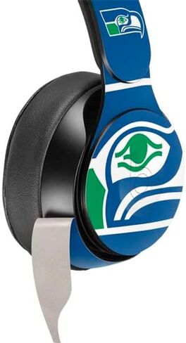Skinit Skinit Audio Audio Skin متوافق مع Beats Solo Pro - تصميم شعار NFL Seattle Seahawks المرخص رسميًا in Kuwait