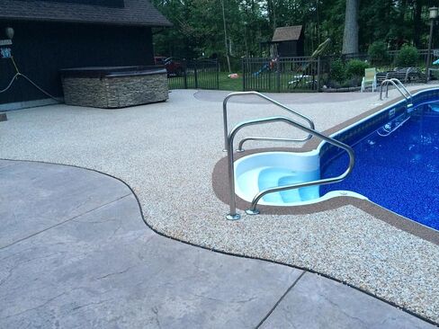 Decu Accuclear Epoxy Stone Bond ReCoat 1 1/2 Gallon Epoxy kit for Pebble Stone Floors, Indoor and Outdoor Coating and Repairs – Quick-Dry Ultra-Clear and A Professional High Gloss Finished Coating in Saudi Arabia