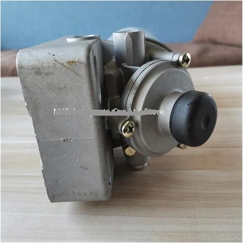 PL420 Truck Fuel Water Selection Assembly FS19816 612630080088 1000424916 مضخة تسخين تجميع المرشح مع قاعدة (كنز للتدفئة) in Saudi Arabia