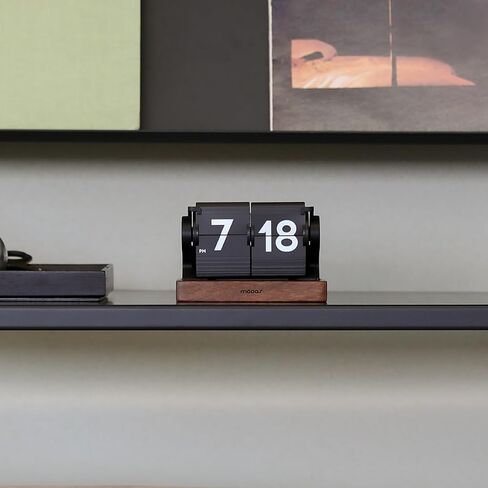 Mooas Multi Wood Mini Flip Desk Clock (White) ، الساعة الرجعية التلقائية التلقائية الأوتوماتيكية ، التقويم الموقت ، ساعة المكتب رقم كبير USB-C ، مثالي لمقهى فندق School School in Kuwait