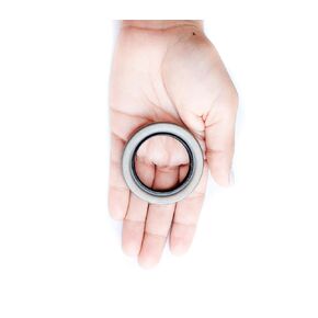 Eai Oil Seal 1.250 "x1.750" x0.250 "TB Double Lip W/Spring 1 1/4" X1 3/4 " in Kuwait