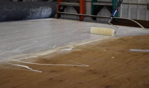 Boat Flooring Glue Gallon in Saudi Arabia