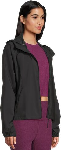 Beyond Yoga Women's Cross Country Packable Jacket in Saudi Arabia