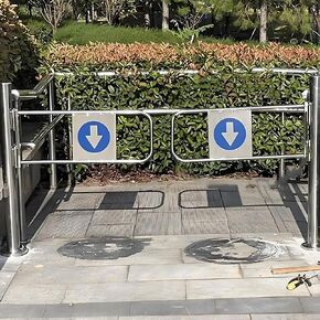 Supermarket Entrance Swing Gate, Spring-Loaded Security Door, 90° Manual Access Gate for Store/Library, Durable Safety Swing Gate, 150x100m, Ideal for High-Traffic Areas in Kuwait