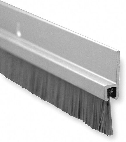 Pemko 18061CNB84 الألومنيوم والأبواب النايلون Bristle Weatherstrip ، واضحة الأنود ، 1/4 "W x 84" L x 1-3/8 "H in Saudi Arabia