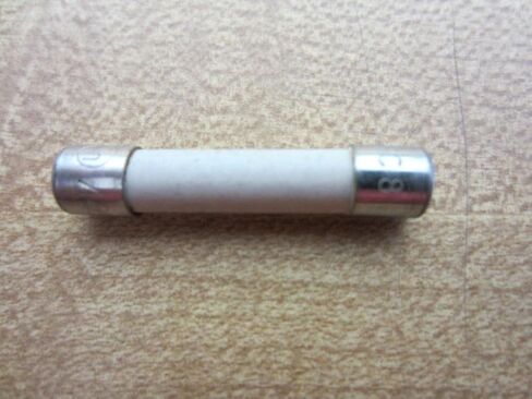 Bussmann ABC-8 8 Amp Fast Acting Ceramic Tube Elect. Fuse, 250V 5-in Tin UL Listed, 5 Pack in Saudi Arabia